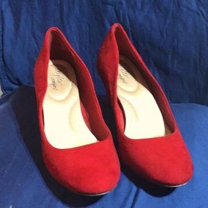 Dexflex comfort Woman’s Red pumps sz 10